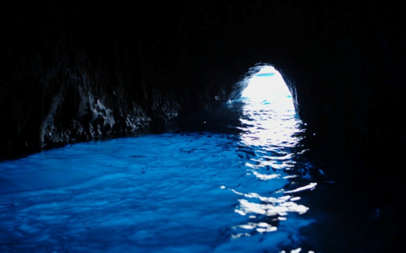 La spiaggia di Gradola ad Anacapri: un tuffo nel blu