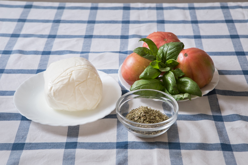 Ingredienti insalata caprese