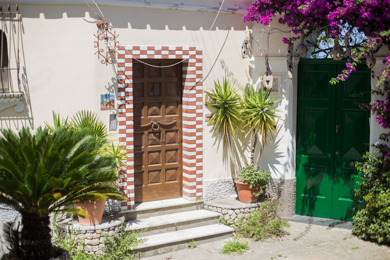 Una straordinaria passeggiata nel centro di Anacapri alle Boffe