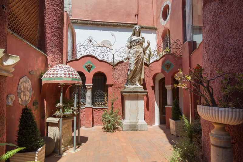 Casa Rossa cortile 