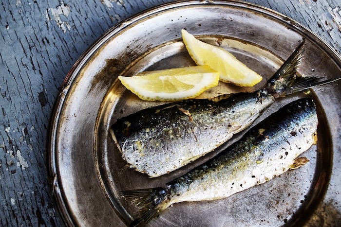 mangiare pesce a rodi