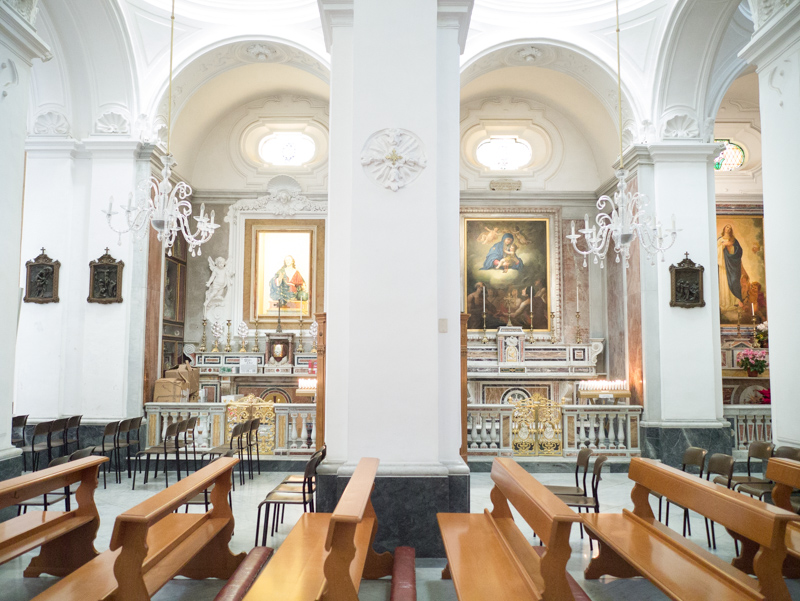 La chiesa di Santo Stefano a Capri:navata destra 