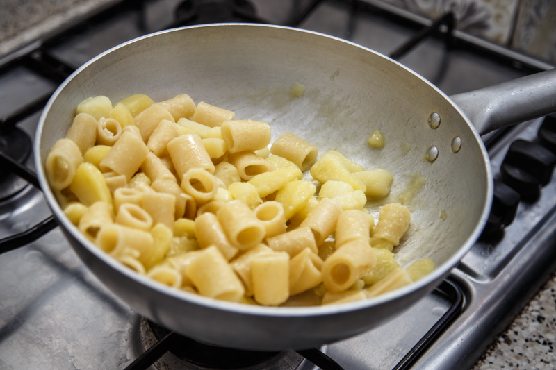 ricette capresi tubettoni e patate preparazione