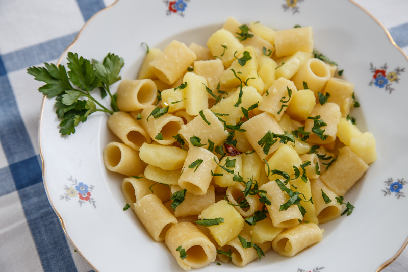 Antiche ricette capresi: tubettoni e patate