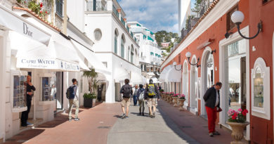 Via Camerelle a Capri: autenticità e mondanità, tra passato e presente