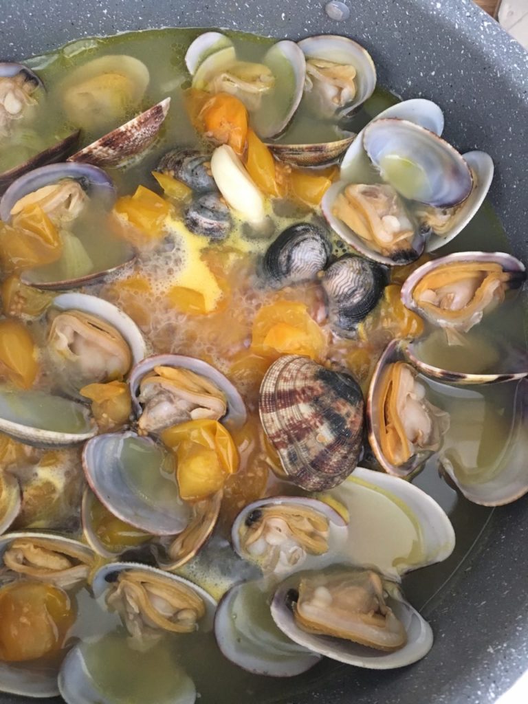 Come preparare gli spaghetti alle vongole