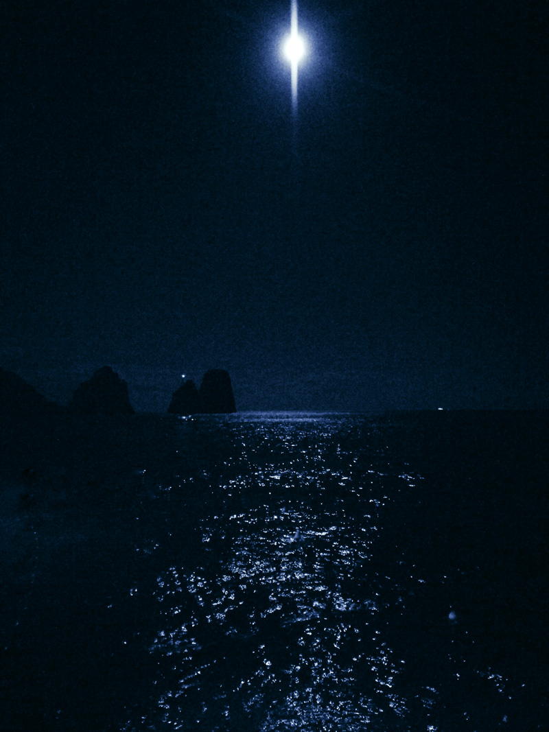 passeggiate a capri al chiaro di luna faraglioni mare marina piccola notte