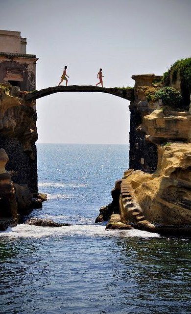 Le Spiagge Piu Belle Di Napoli La Classifica Di Ioviaggio