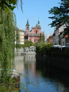 Visitare Lubiana chiesa rossa