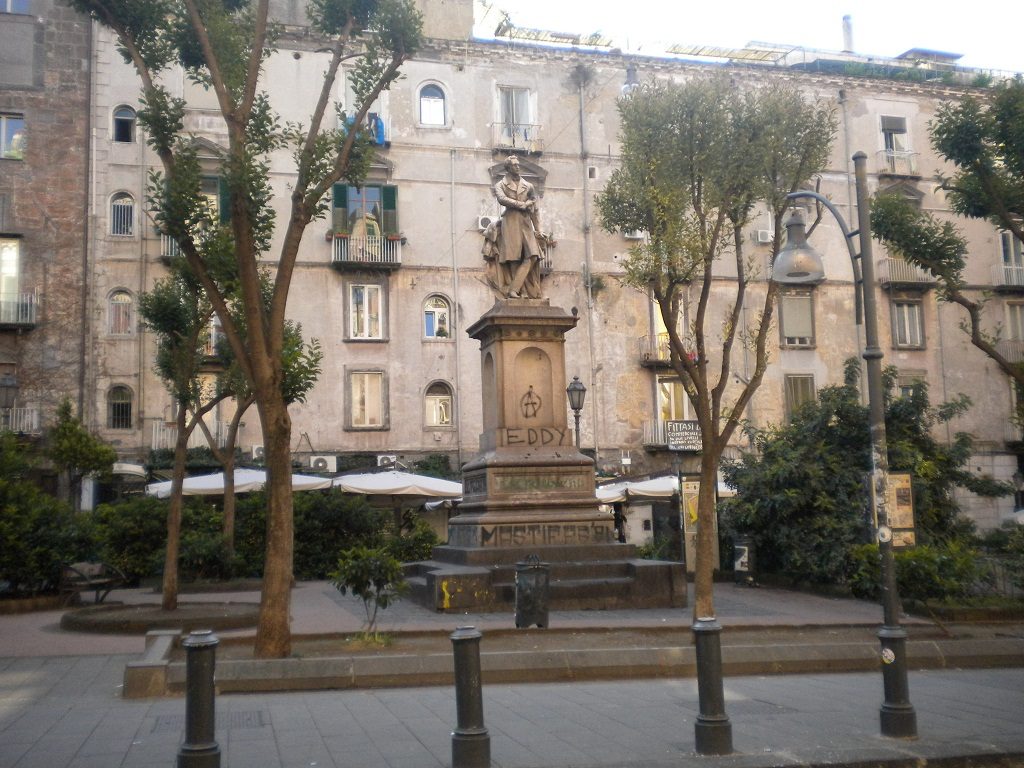 vincenzo-bellini-statua