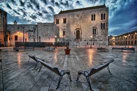 Bari capoluogo da visitare in puglia, splendida foto del centro antico di Bari