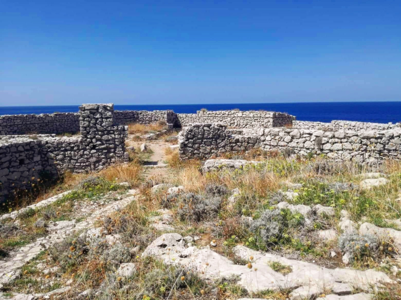 Il sentiero dei Fortini di Anacapri e il fortino di Mesola