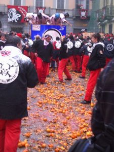 Battaglia delle arance, durante il carnevale di Ivrea