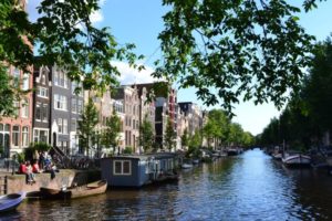 Haarlem vista dall'acqua