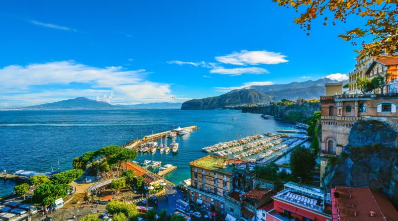 Vista verso il mare dalla costiera Sorrentina