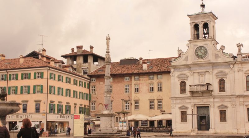 Piazza Matteotti e la Chiesa di San Giacomo