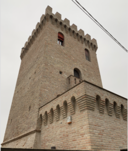 La torre dii Torre Pedrera, simbolo della città. Fonto wikipedia