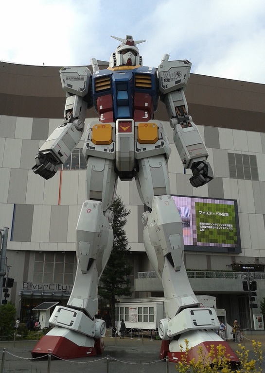 statua gundam