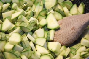 Zucchine tagliate a cubetti 