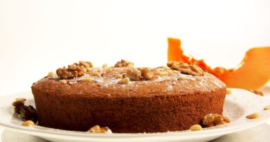 Torta di zucca con l'aggiunta di noci