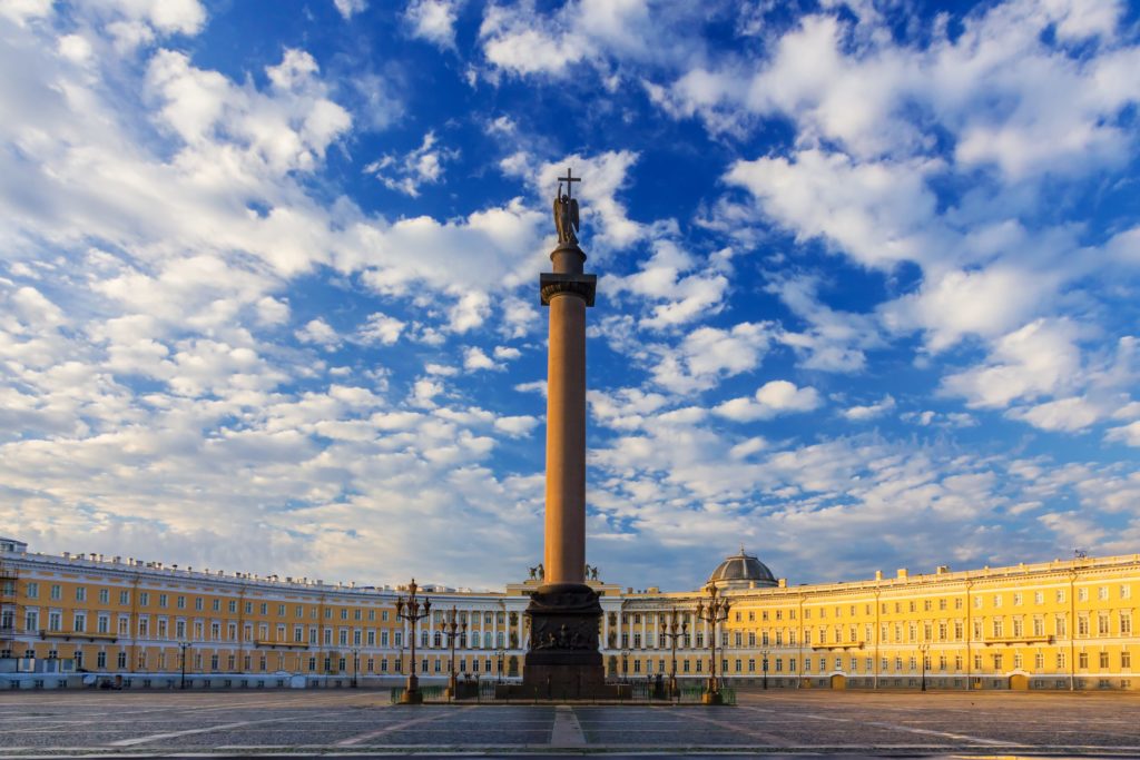 Piazza Palazzo tra i luoghi di interesse di San Pietroburgo