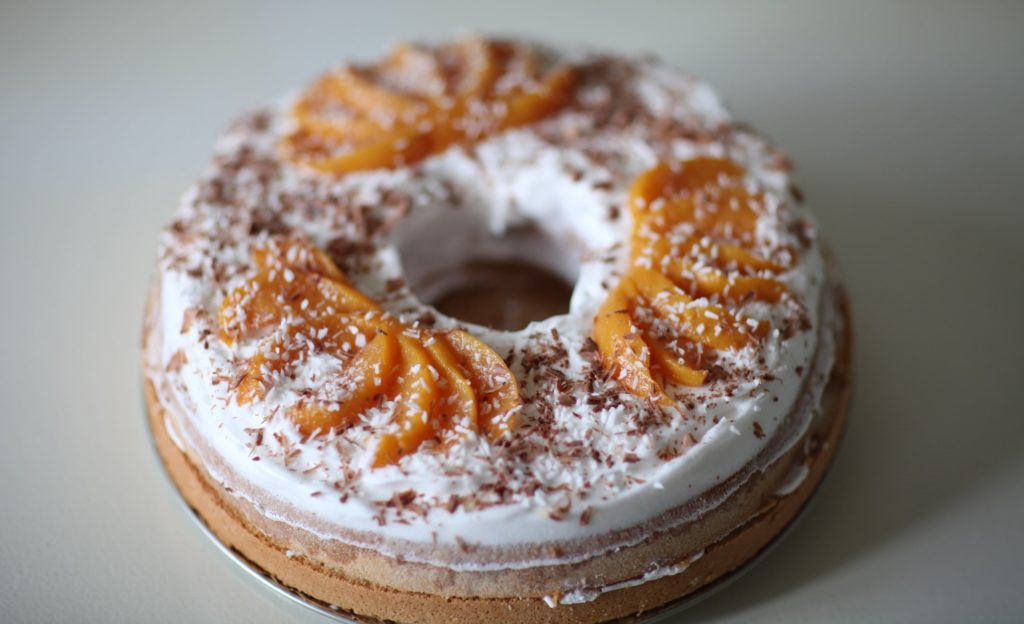 Torta albicocche e cioccolata bianca