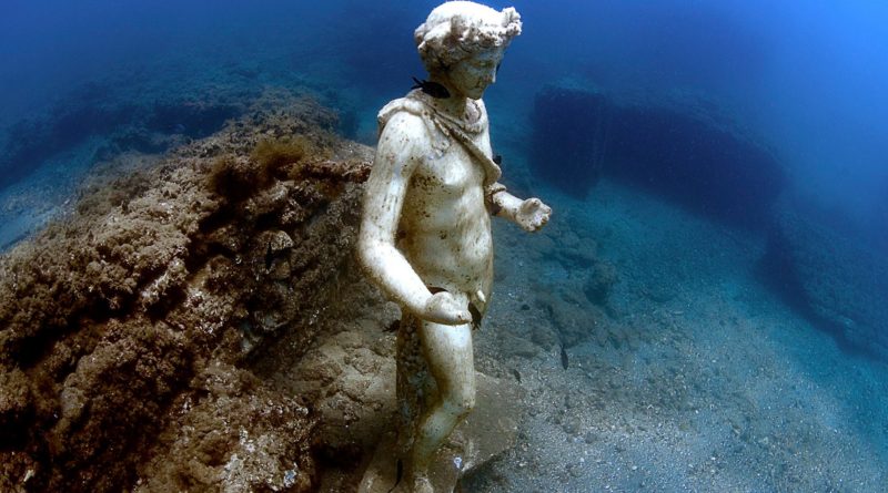 Statua del Ninfeo Sommerso di Baia