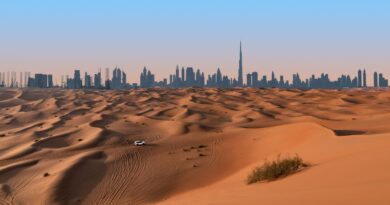 Dubai: Lusso e avventura tra grattacieli e deserti