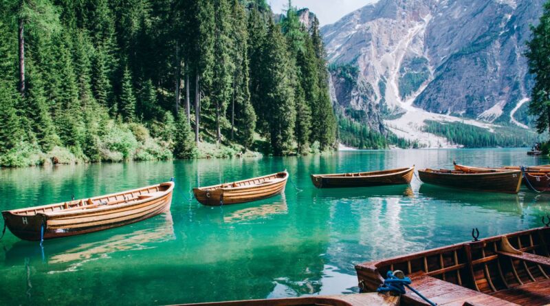 Lago di Braies: Un'oasi di pace e bellezza da scoprire